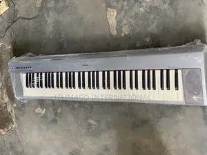 NP30 6-Octave Portable Grand Yamaha Piano
