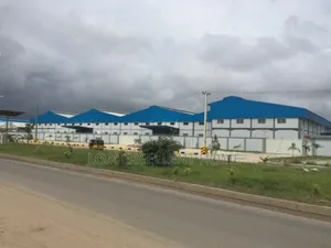 Clean Four(4) Bay Warehouses (8309sqm) With Offices, Apapa