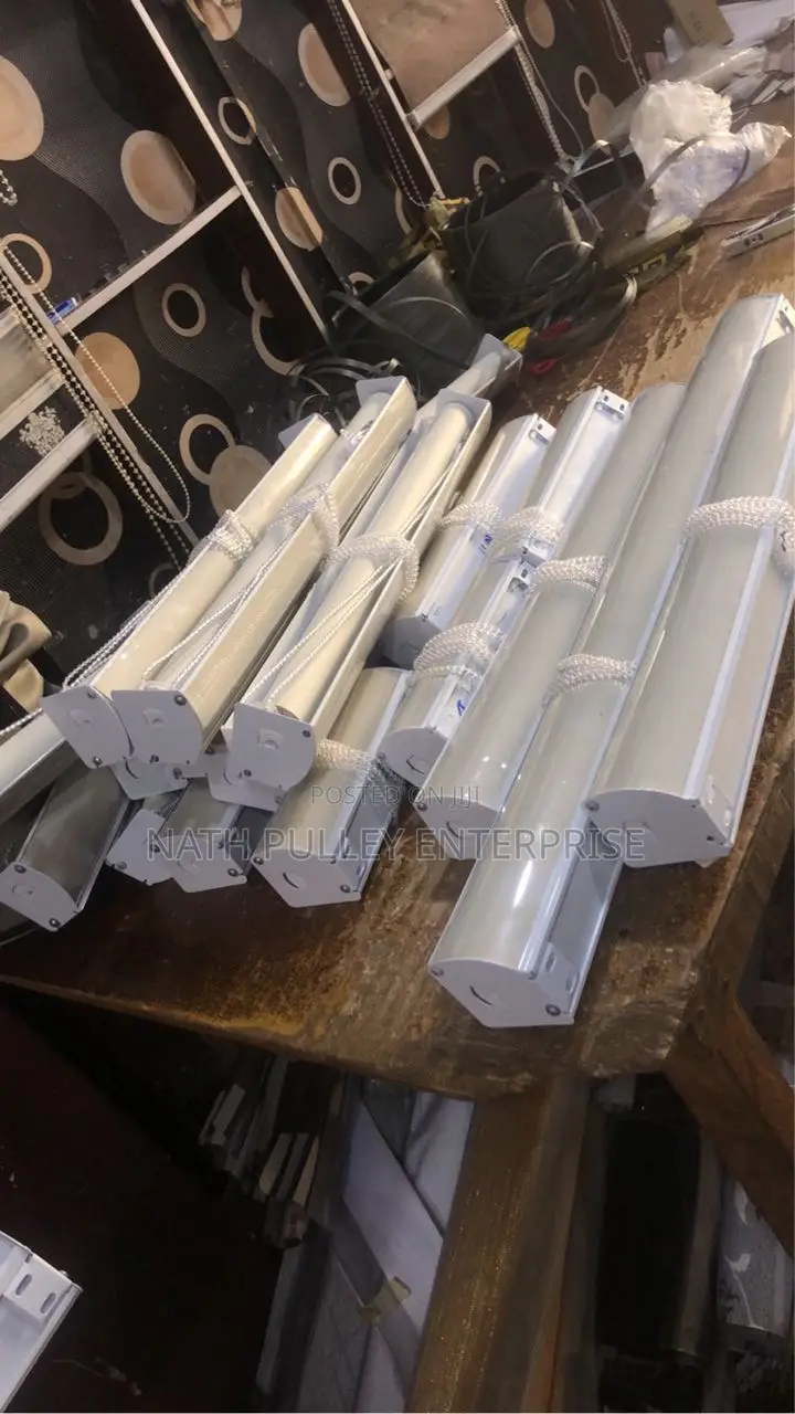 Off-White Automated Roller Blinds(In-to-In)