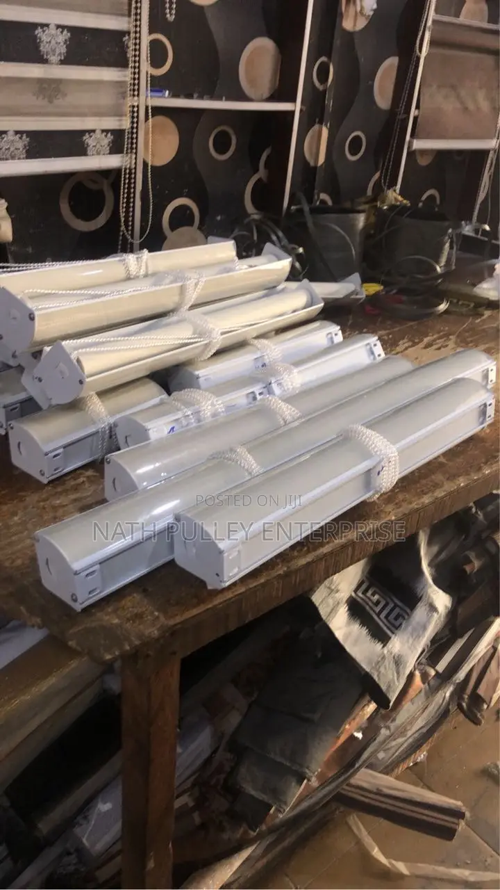 Off-White Automated Roller Blinds(In-to-In)