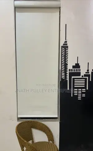 Off-White Automated Roller Blinds(In-to-In)