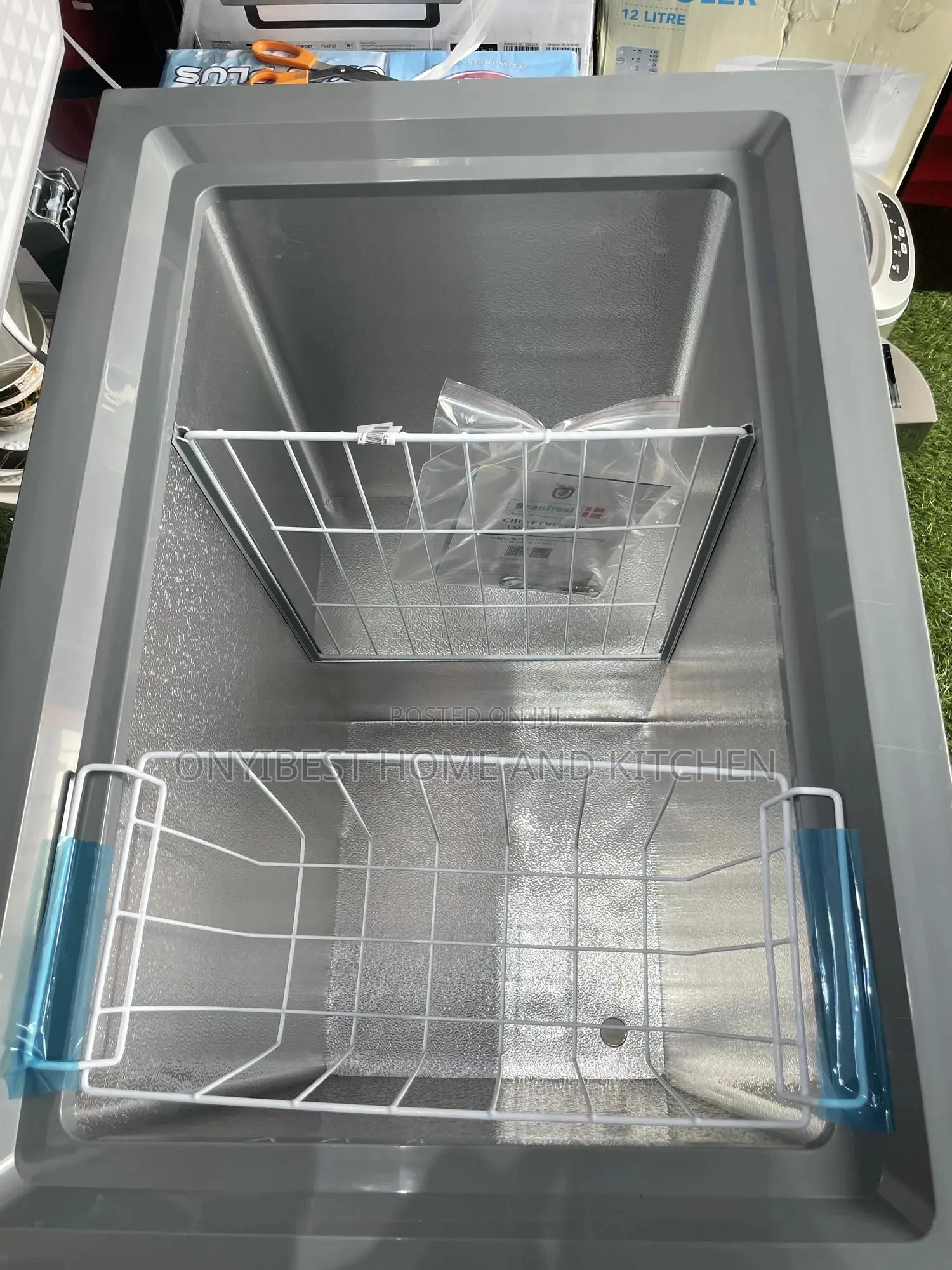 Scanfrost 140liters Chest Freezer