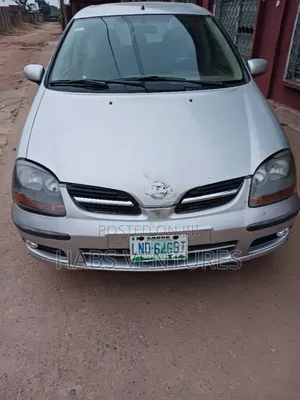 Photo - Nissan Almera Tino 2004 Silver