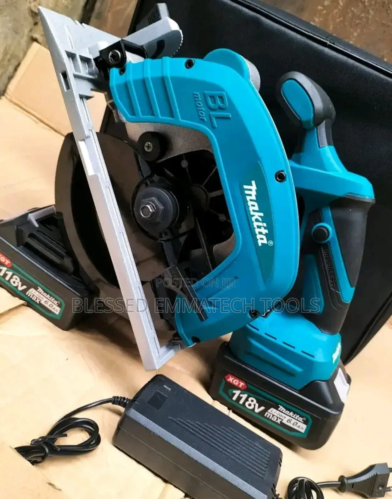 118 v Cordless Circular Saw Machine