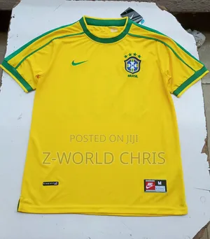 Photo - Brazil Official Retro Yellow Jersey