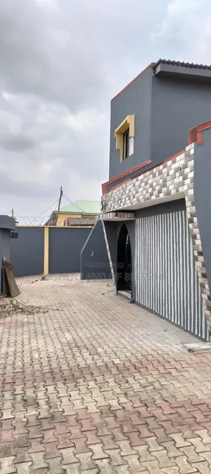 2bdrm Duplex in Burknor Isheri, Alimosho for rent