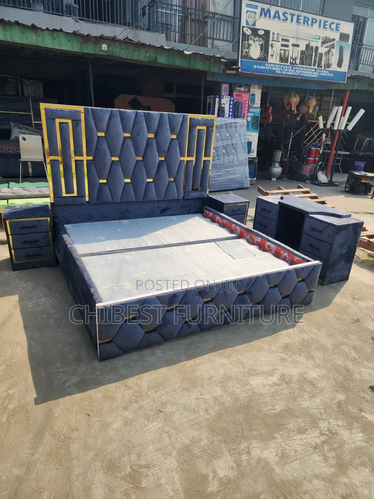 Complete Set of 6by6 Padded Bed