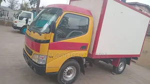 Toyota Dyna 2003 Yellow