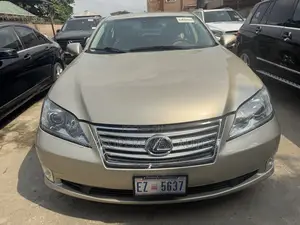 Lexus ES 350 2011 Gold