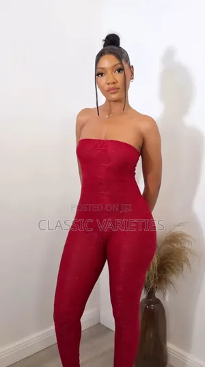 Photo - Luxury Stunning Floral Jumpsuit