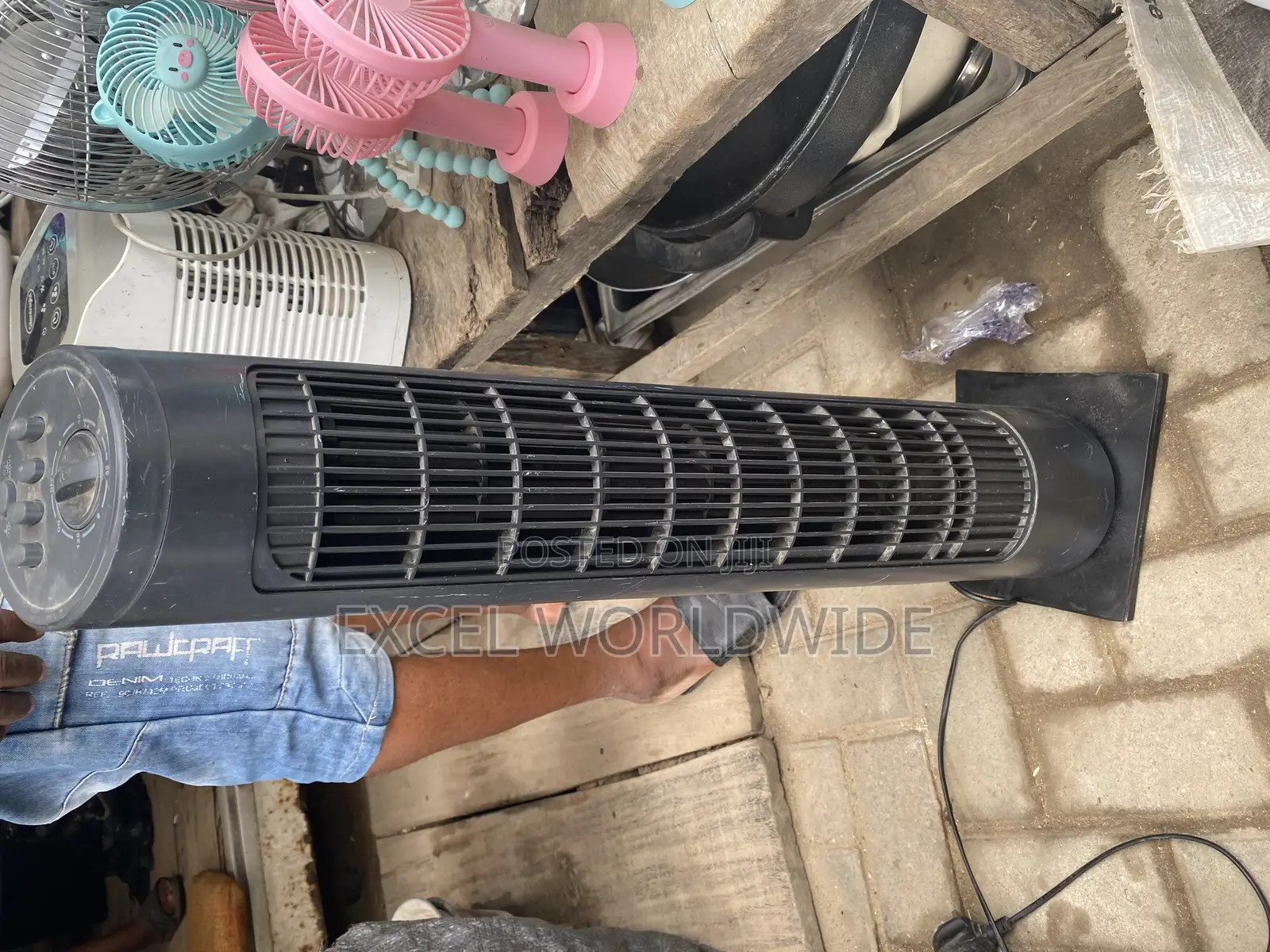 Oscillating Good Wind Tower Fan