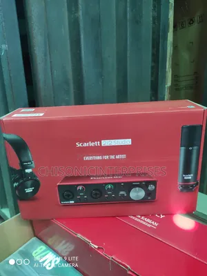 Photo - Scarlett 2i2 Studio Focusrite