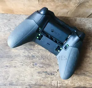 Xbox Elite Wireless Controller Without Battery Cover !!