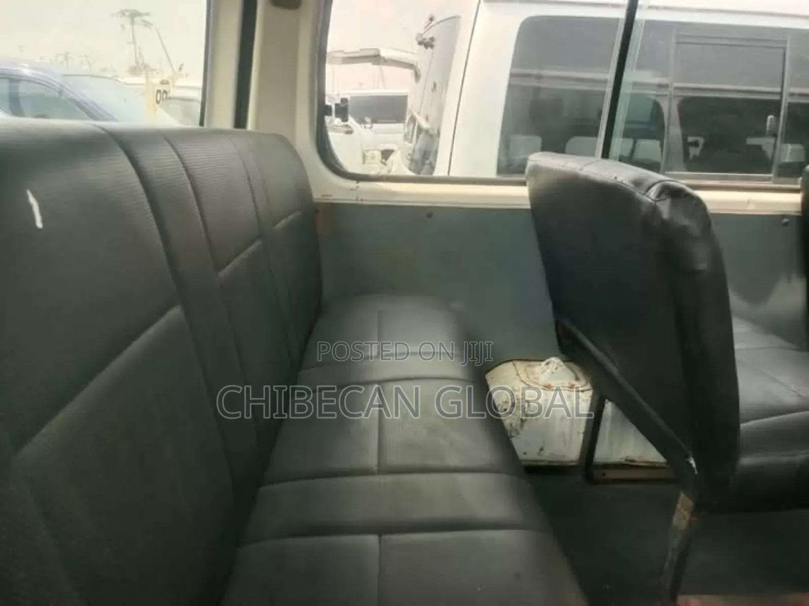 Nissan Caravan (Urvan) 2010 White