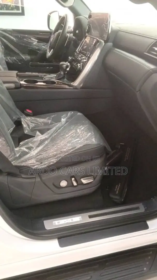 New Lexus LX 2024 White