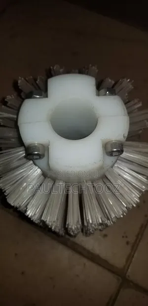 Pipe and Tube Cleaning Brush