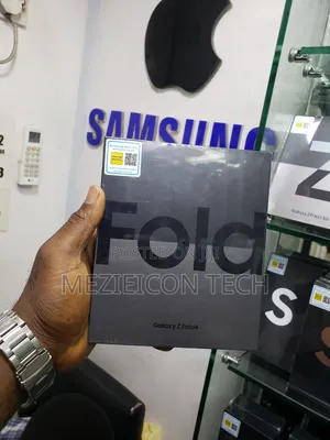 New Samsung Galaxy Z Fold4 256 GB Black