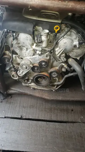 Infiniti M37 Engine