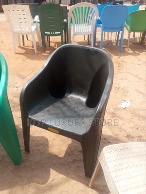 Executive Arm Plastic Chair
