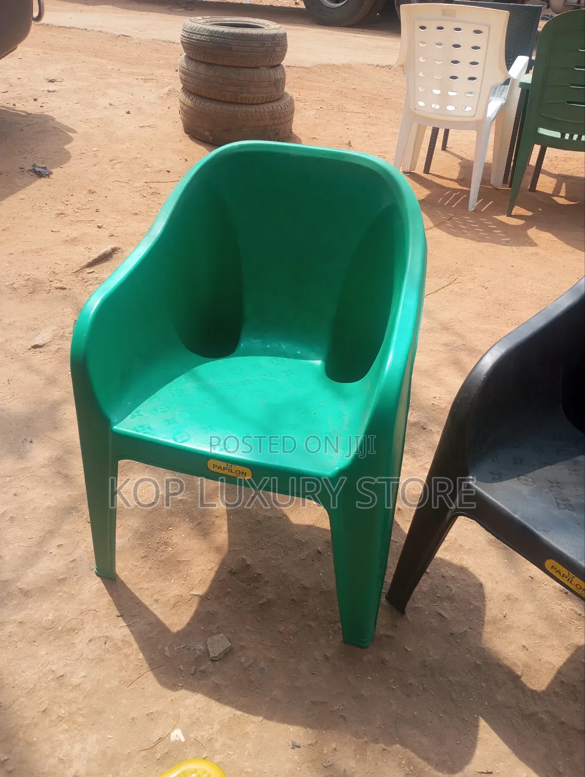 Executive Arm Plastic Chair