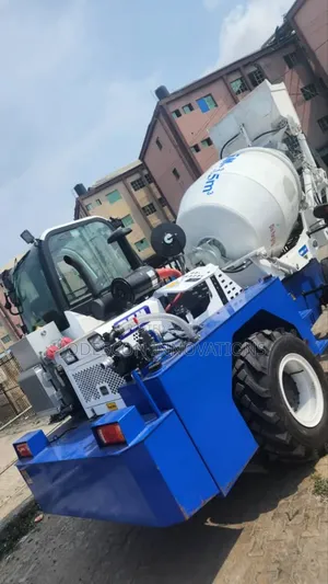 Photo - Self Loader Concrete Mixer Truck