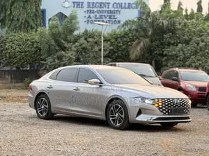 Photo - Hyundai Grandeur 2021 Gray