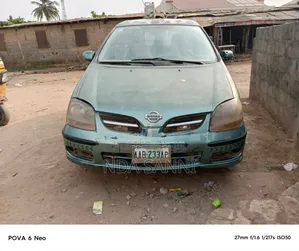 Photo - Nissan Almera 2000 Blue