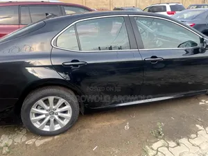 Toyota Camry LE (2.5L 4cyl 8A) 2019 Black