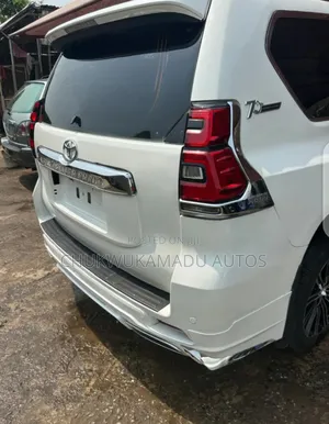 Toyota Land Cruiser Prado 2012 White
