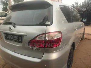 Toyota Picnic 2.2D FWD 1998 Gold