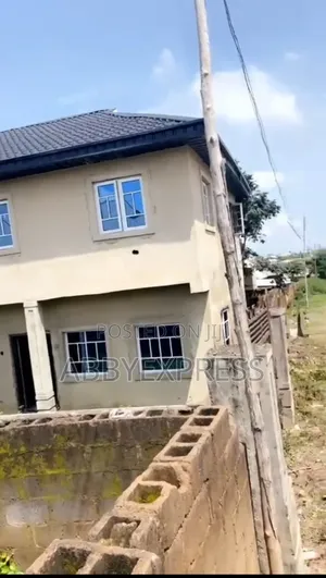 12bdrm Duplex in Akala Express for sale