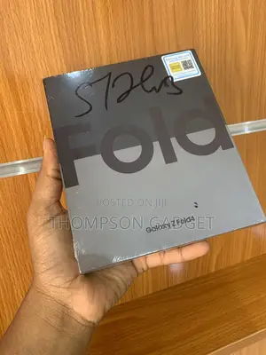 New Samsung Galaxy Z Fold4 512 GB