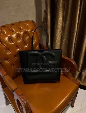 Photo - Dolce And Gabbana Shopper’S Bag