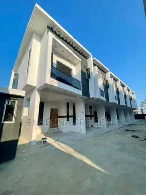 Furnished 4bdrm Townhouse/Terrace in Orchid, Chevron for Sale