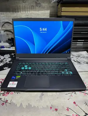 Photo - Laptop MSI 16GB Intel Core I5 SSD 512GB