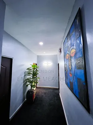Sharp 2 Bedroom Flat