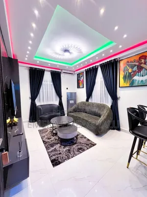 Sharp 2 Bedroom Flat
