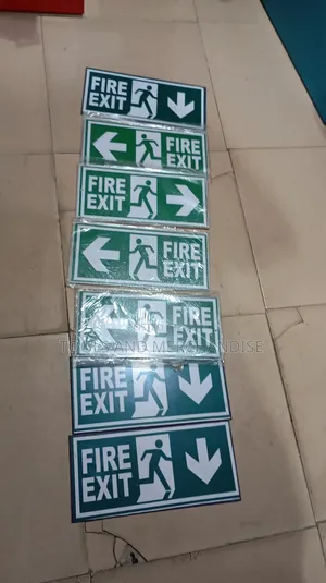 Safety Caution Signs ( Fire Exit)