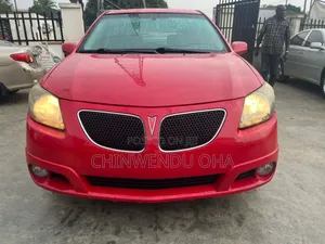 Photo - Pontiac Vibe 2005 Red