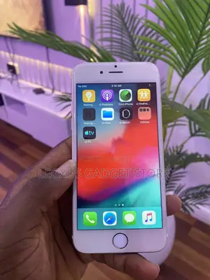 Photo - Apple iPhone 6 64 GB Gold