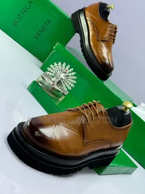 Men's Bottega Lace Up Big Sole Leather Shoe