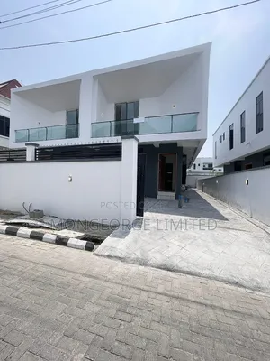 4bdrm Duplex in Chevron for sale