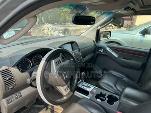 Nissan Pathfinder 2008 Gray