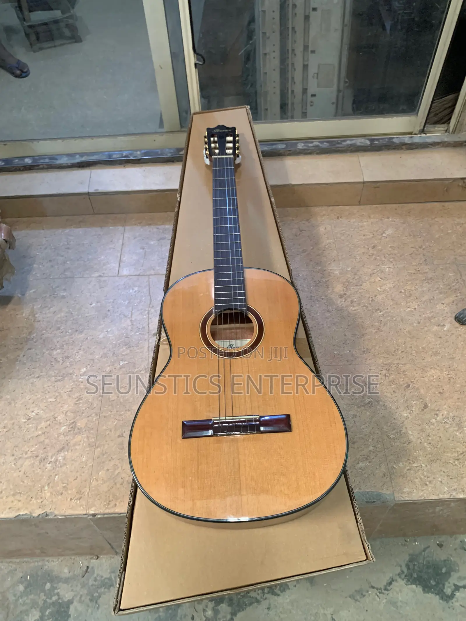 Quality Ibanez GA15 NT Classical Acoustic Guitar