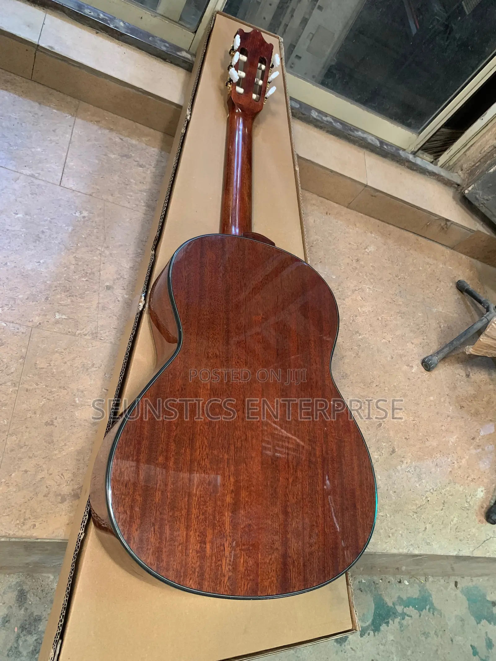 Quality Ibanez GA15 NT Classical Acoustic Guitar