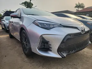 Toyota Corolla 2018 Silver