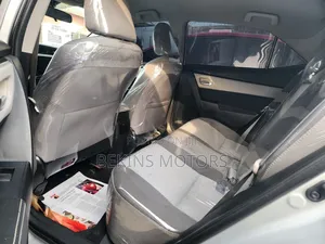 Toyota Corolla 2018 Silver