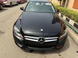 Mercedes-Benz C300 2015 Black