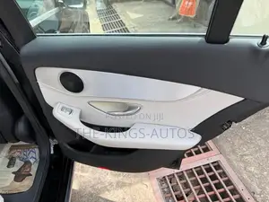 Mercedes-Benz C300 2015 Black