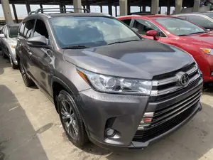 Toyota Highlander XLE V6 4x2 (3.5L 6cyl 6A) 2016 Gray